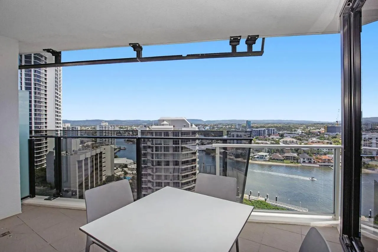 Central And Scenic Riverside Retreat At Surfers Gold Coast